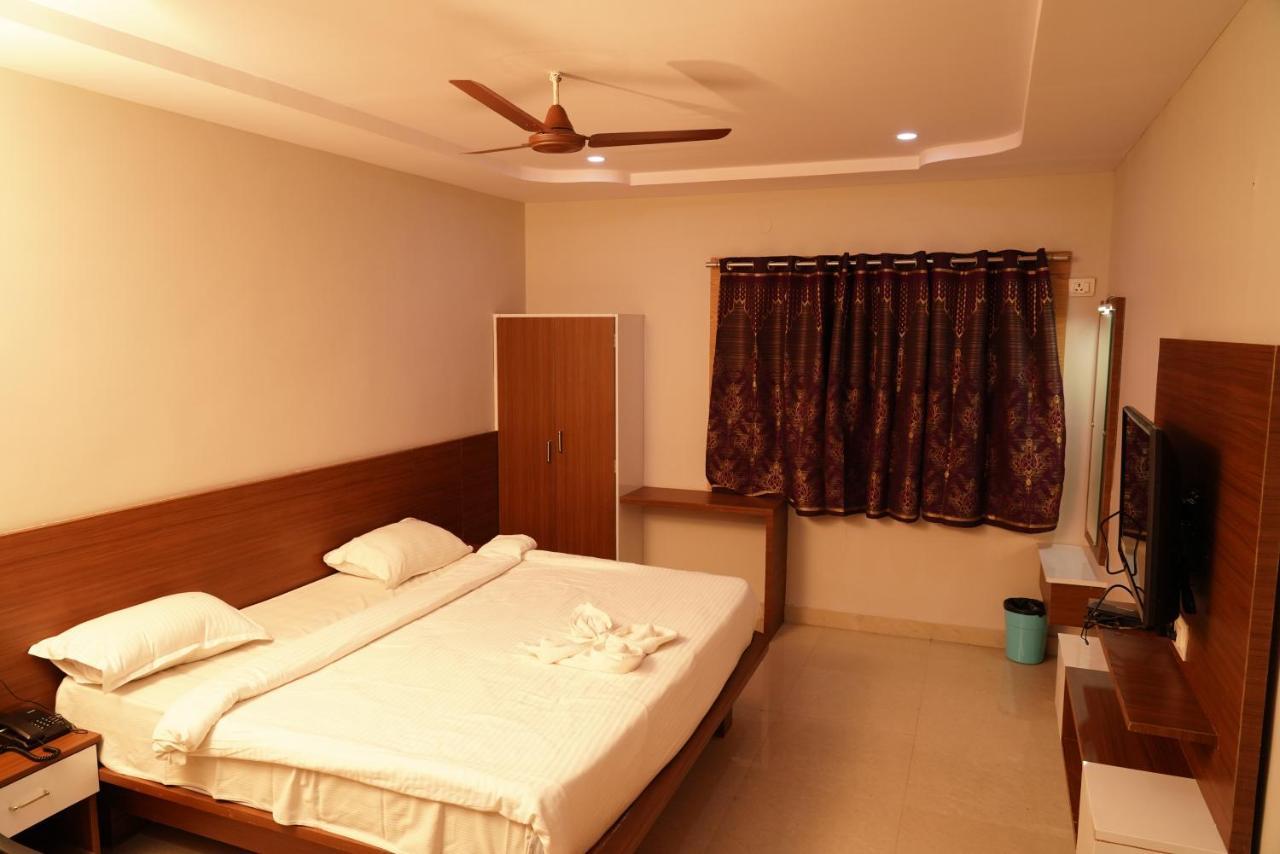 Swagath Residency Kākināda מראה חיצוני תמונה