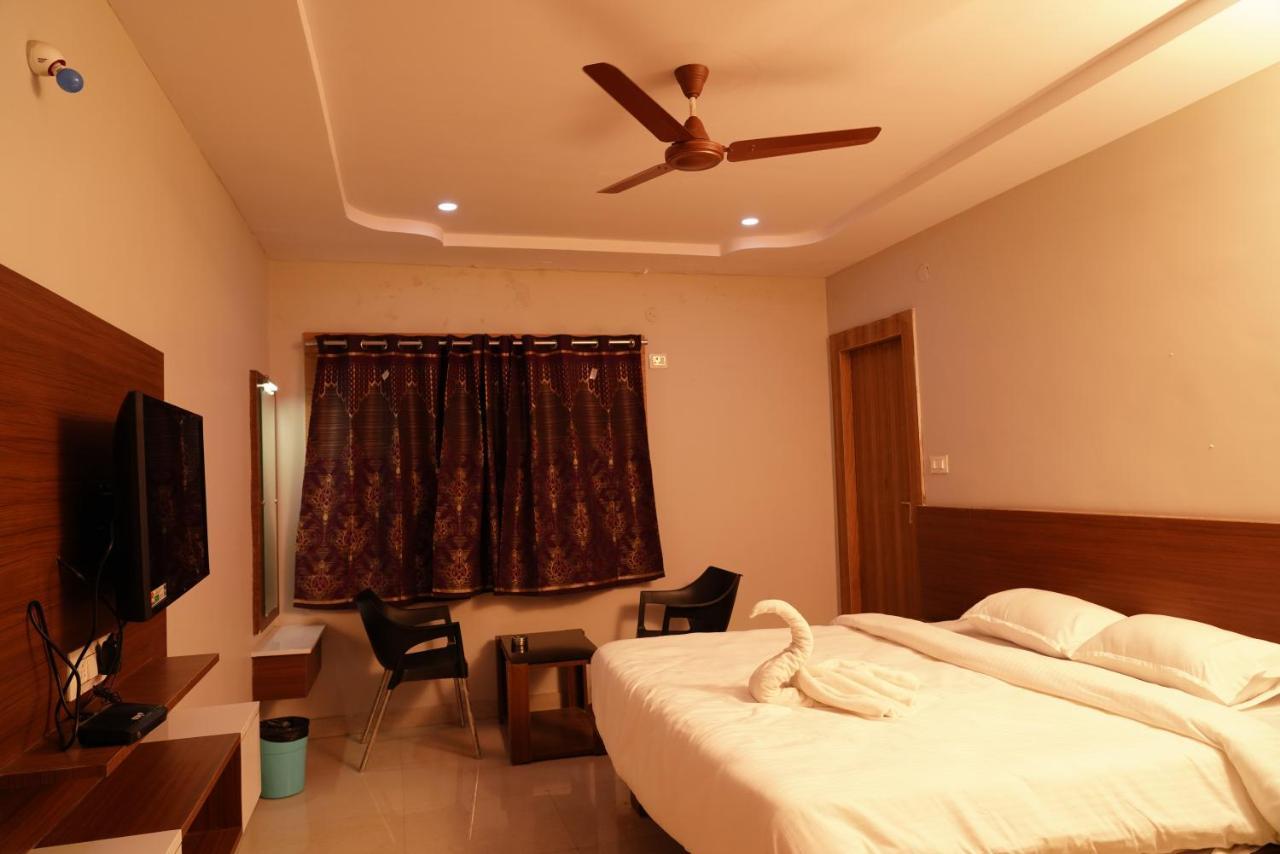 Swagath Residency Kākināda מראה חיצוני תמונה