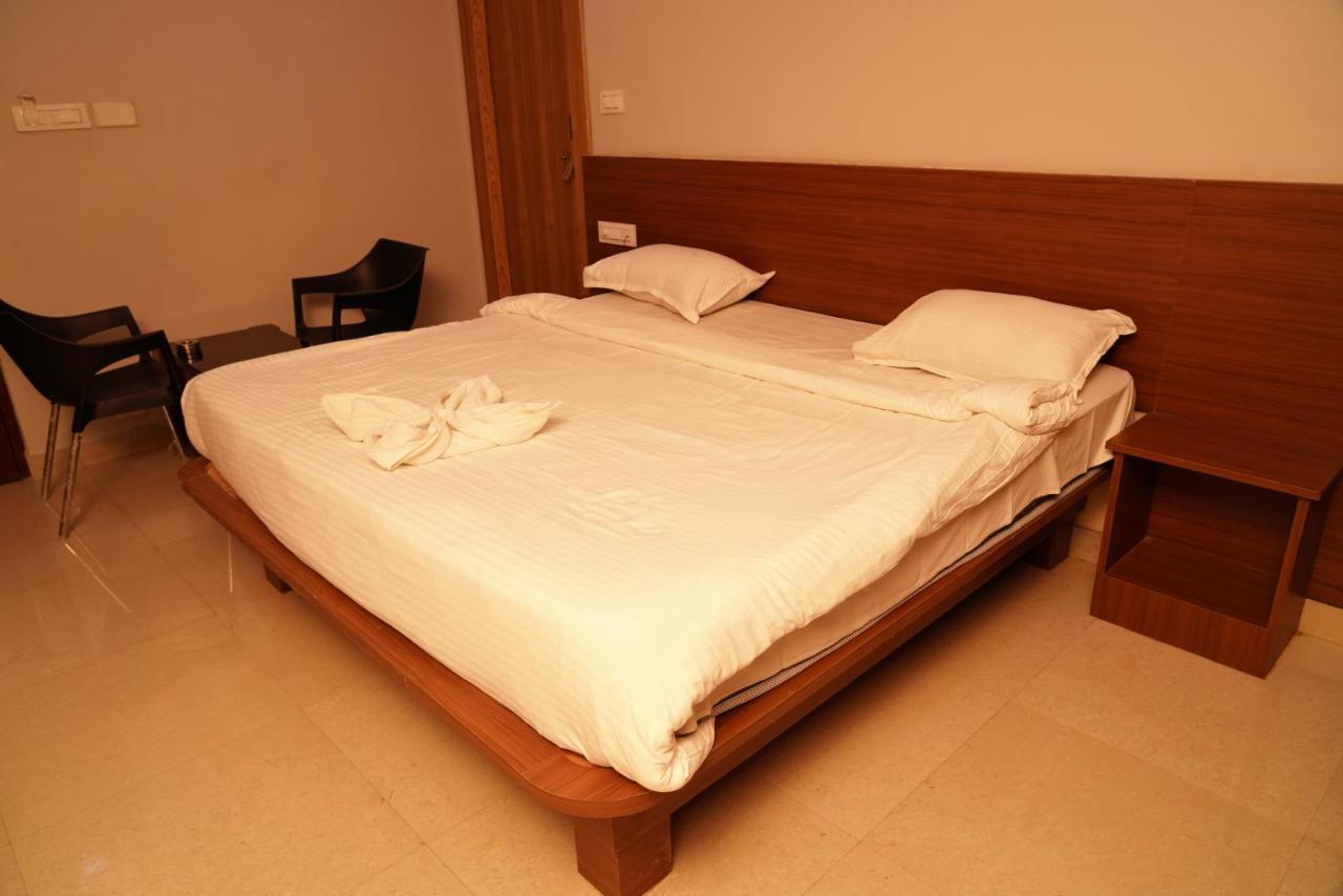 Swagath Residency Kākināda מראה חיצוני תמונה