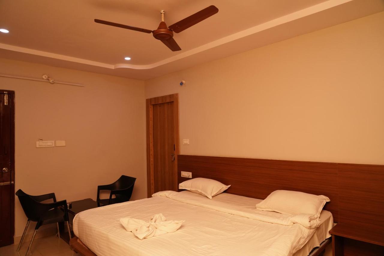 Swagath Residency Kākināda מראה חיצוני תמונה